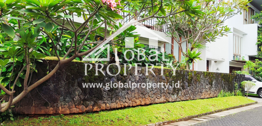 Rumah Asri Cluster Exclusive di Kemang Timur