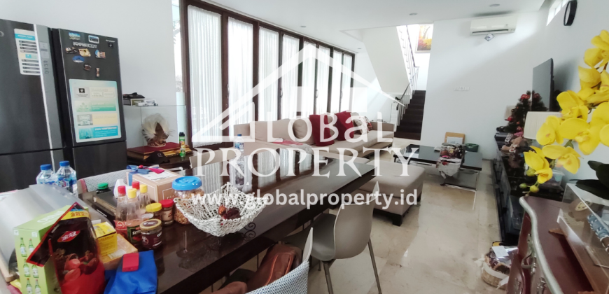 Rumah Asri Cluster Exclusive di Kemang Timur