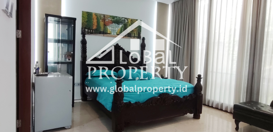 Rumah Asri Cluster Exclusive di Kemang Timur